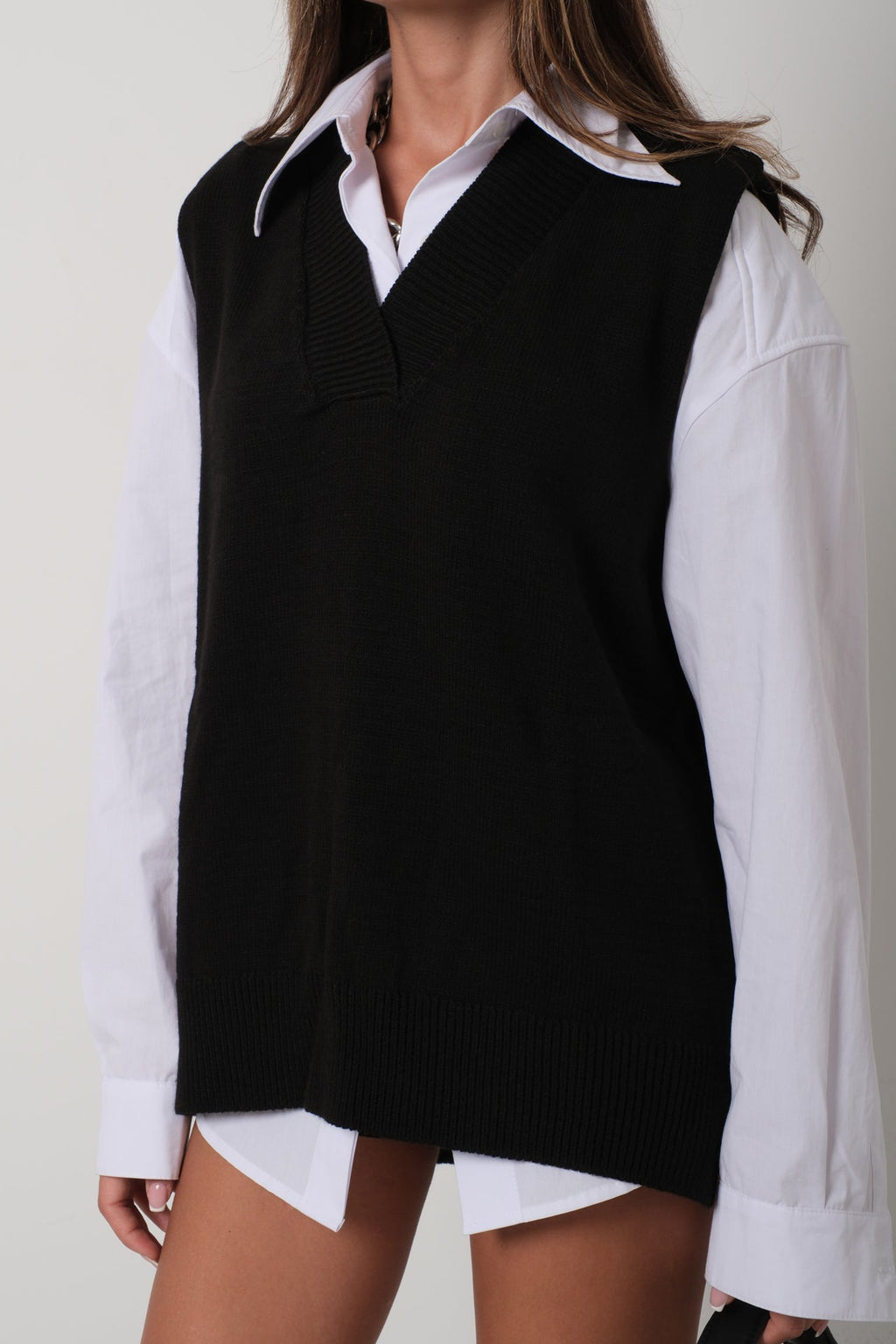 V-Neck Oversize Black Suveter