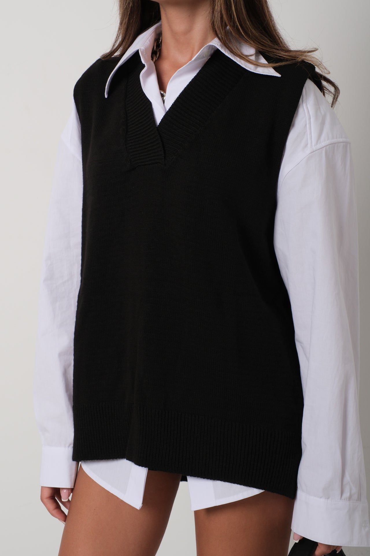 V-Neck Oversize Black Suveter