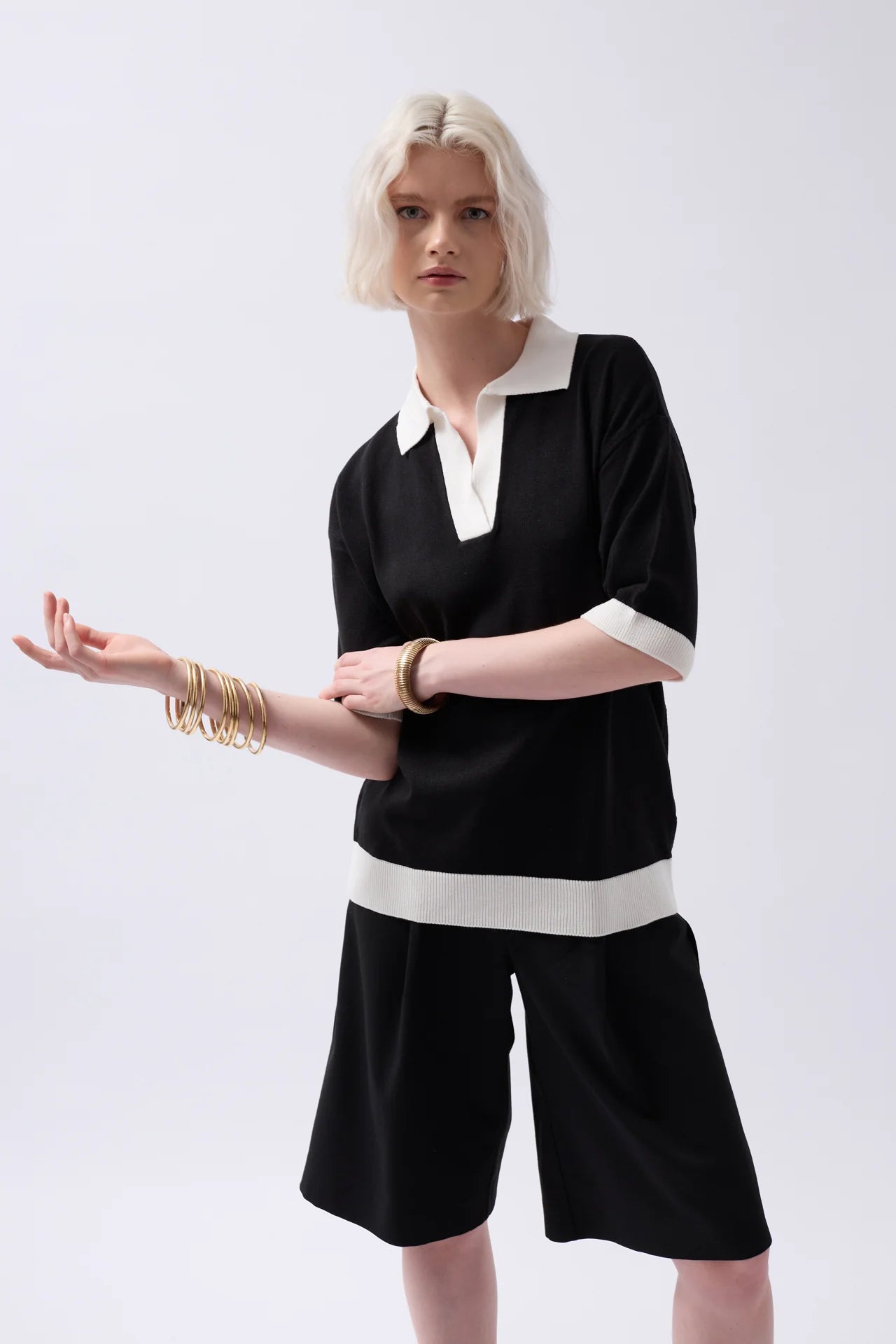 V Neck Stripe Detail Black White T-Shirt