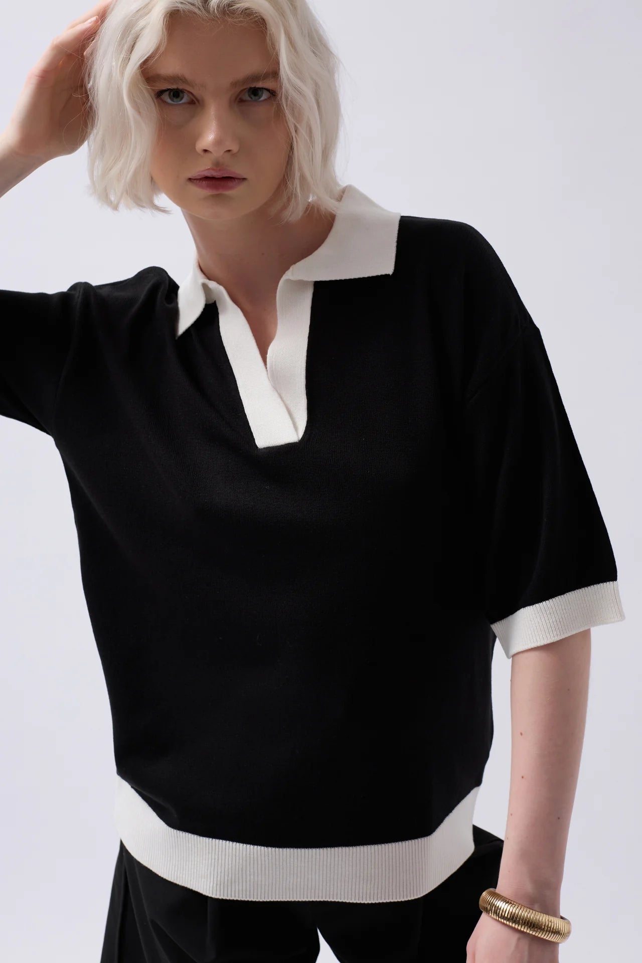 V Neck Stripe Detail Black White T-Shirt