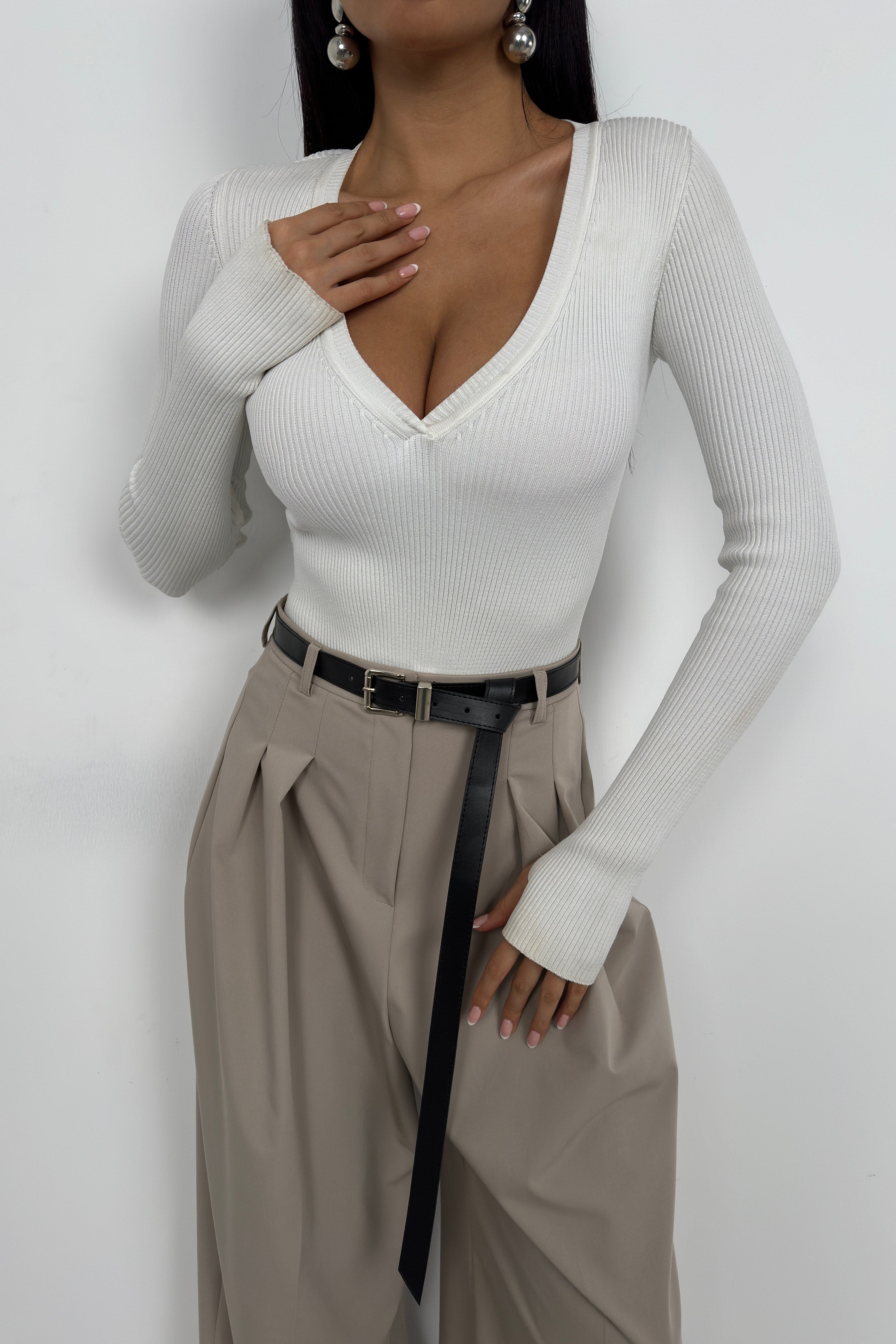 V-Neck Knit Ecru Bodysuit