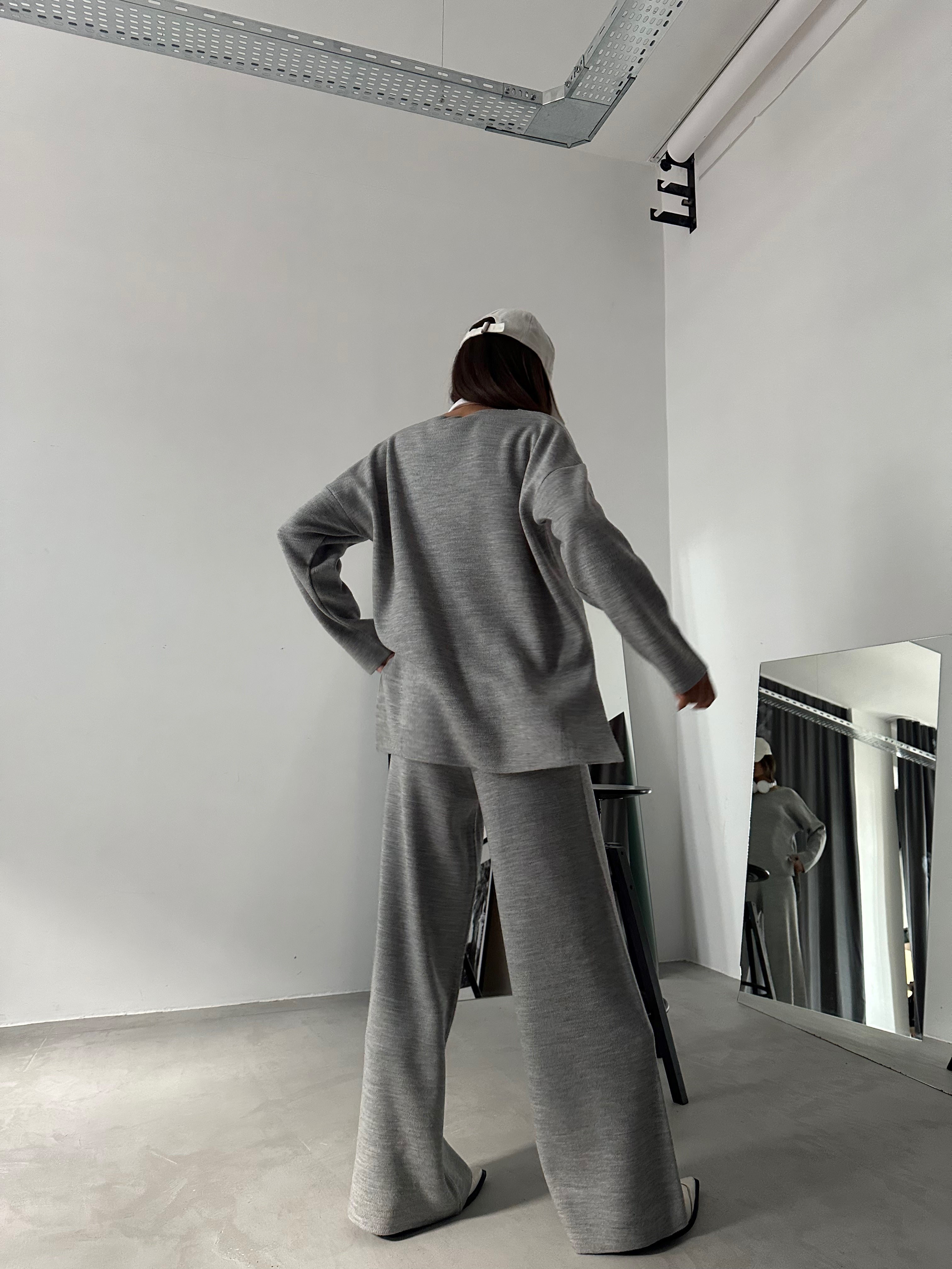 V-Neck Knit Gray Sweater Pants Set
