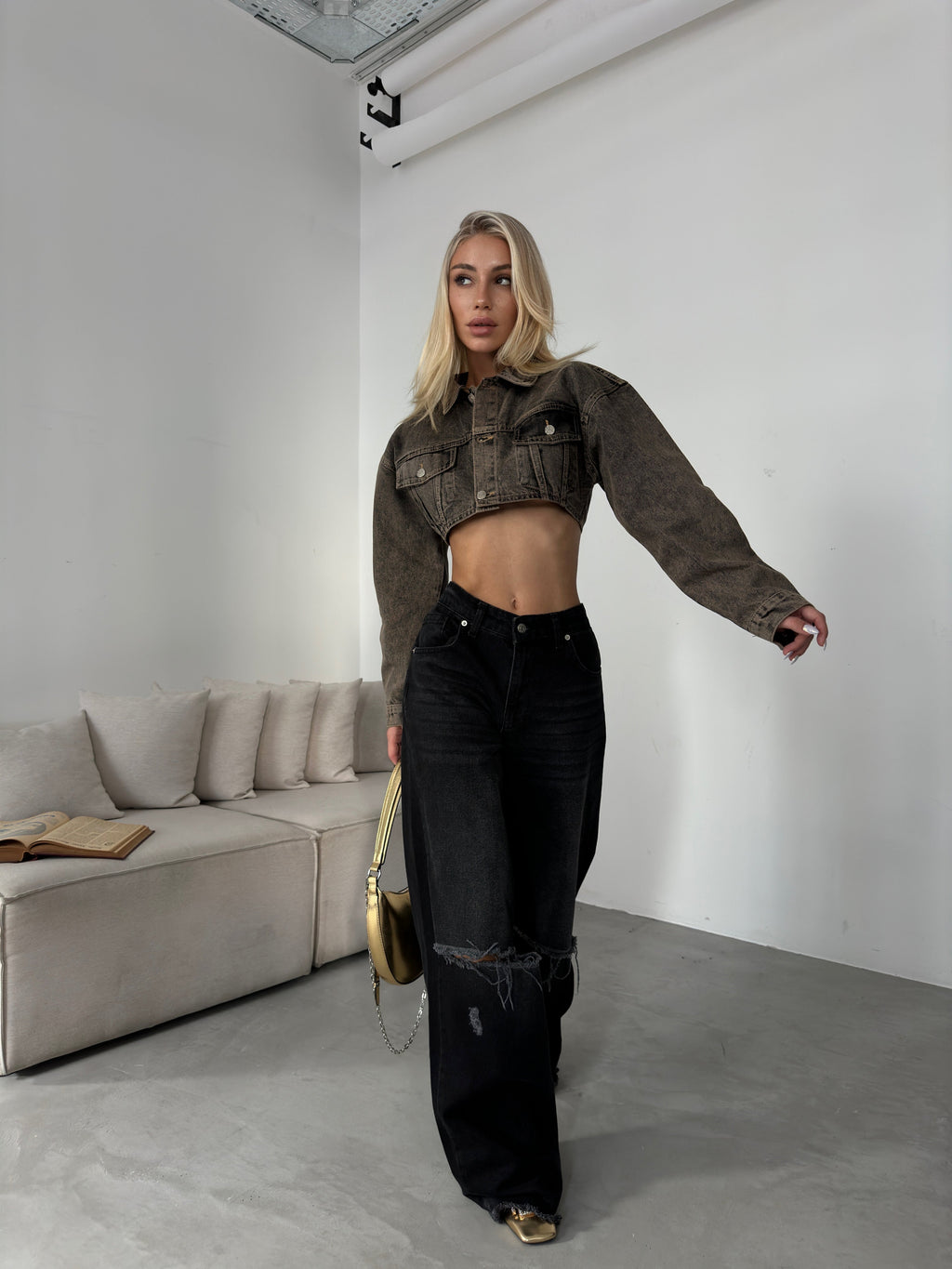Shoulder-Padded Crop Black Denim Jacket