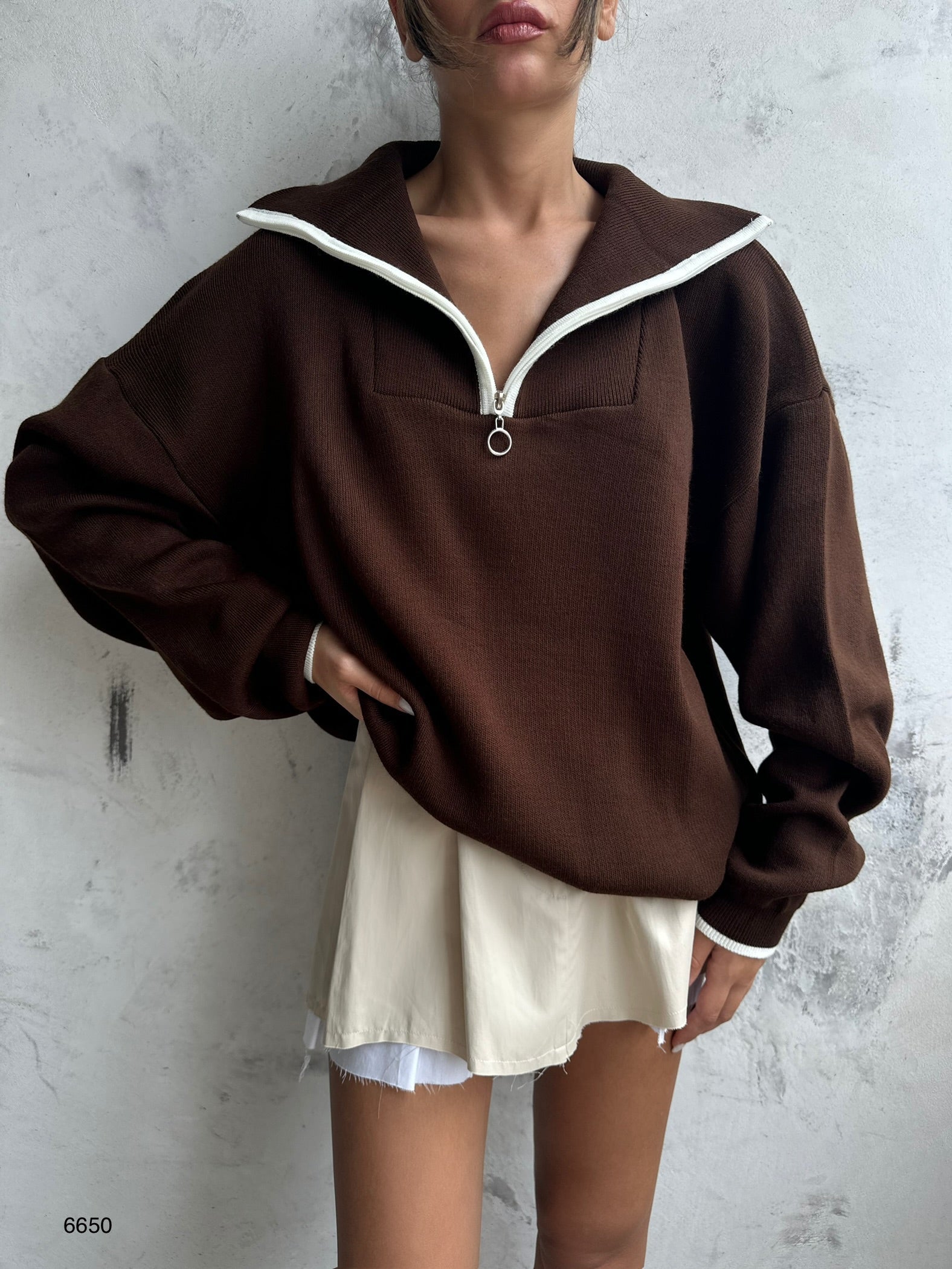 Collar Zipper Detail Brown Oversize Sweater