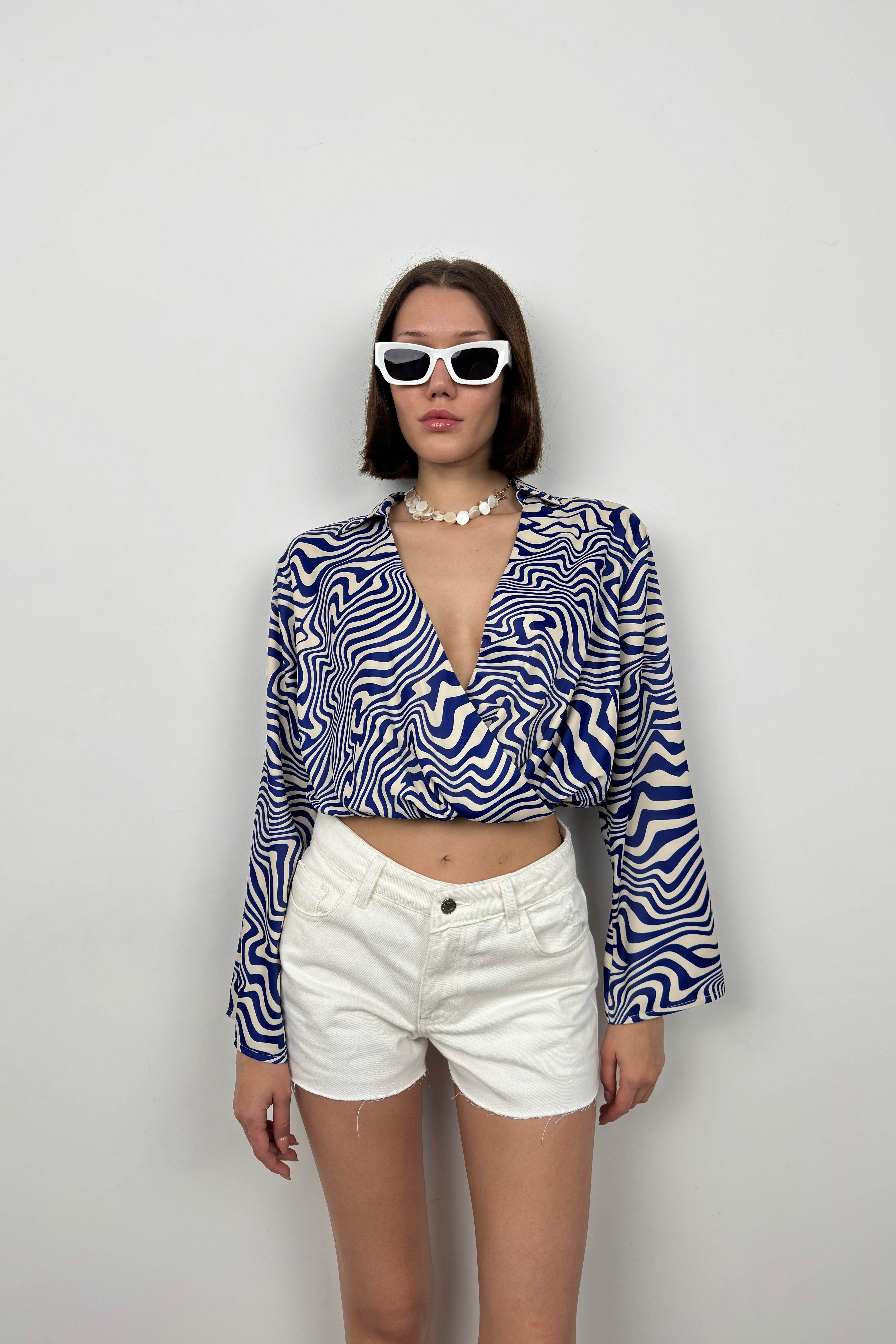 Batwing Sleeve Patterned Blue Blouse