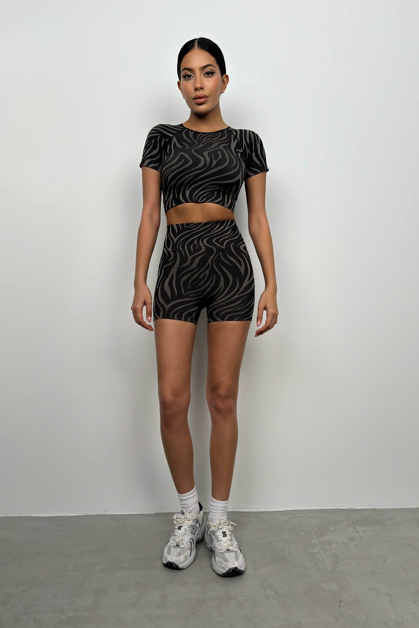 Half-Sleeve Crop Biker Shorts Black Leggings Set