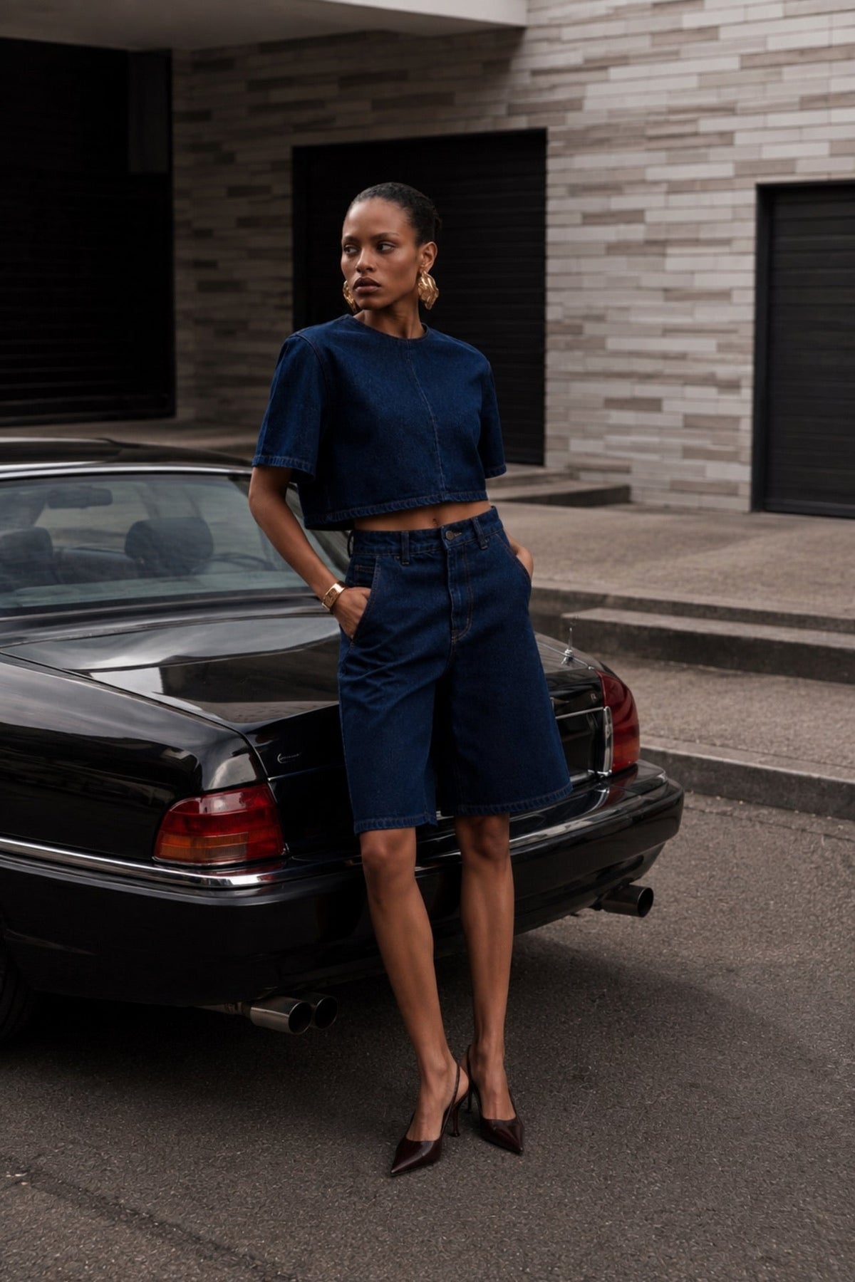 Half-Sleeve Denim Blouse Bermuda Shorts Two-Piece Dark Blue Set