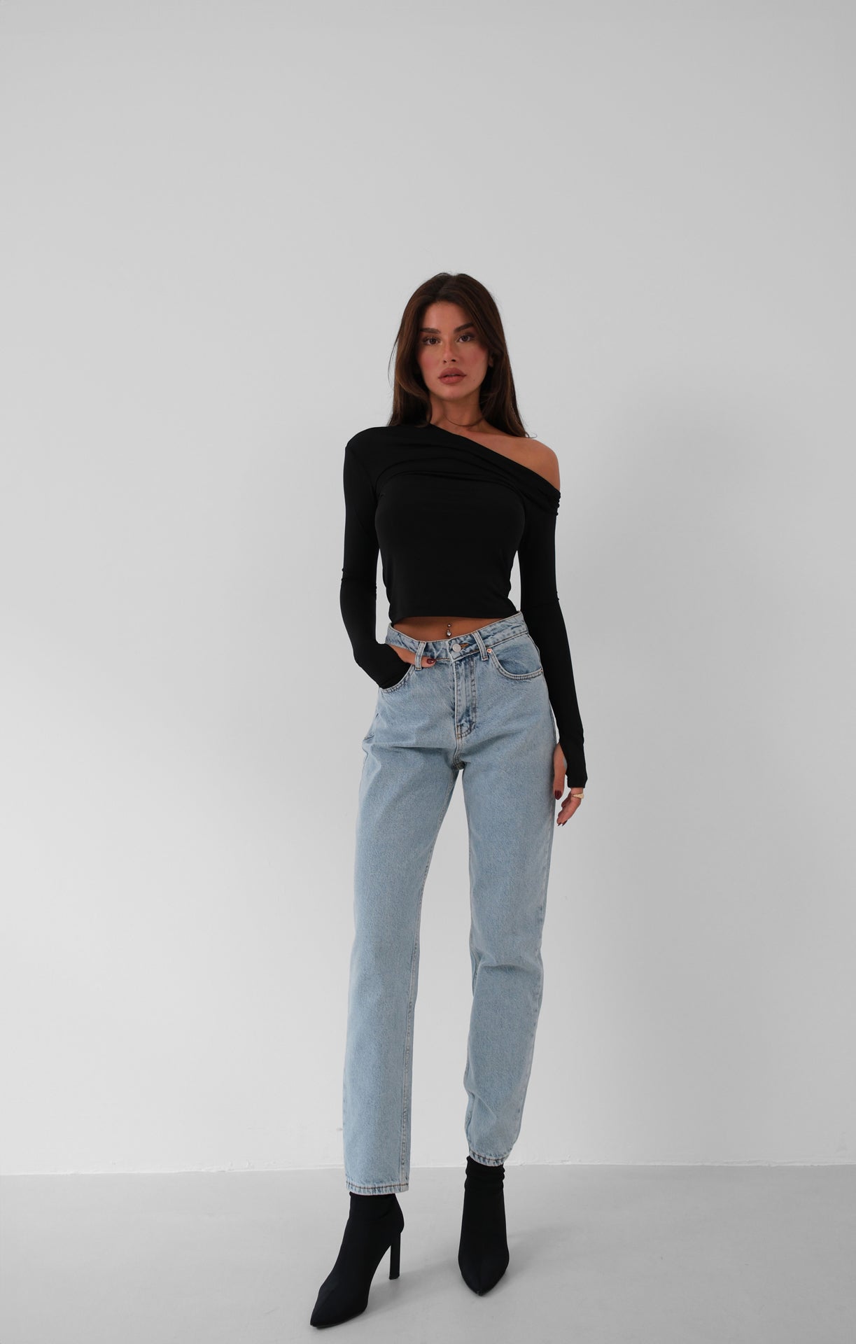 High Waist Slim Leg Light Blue Jeanss