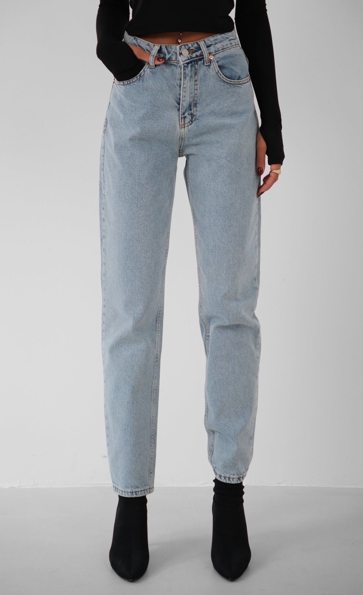 High Waist Slim Leg Light Blue Jeanss