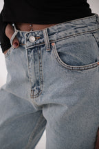 High Waist Slim Leg Light Blue Jeanss