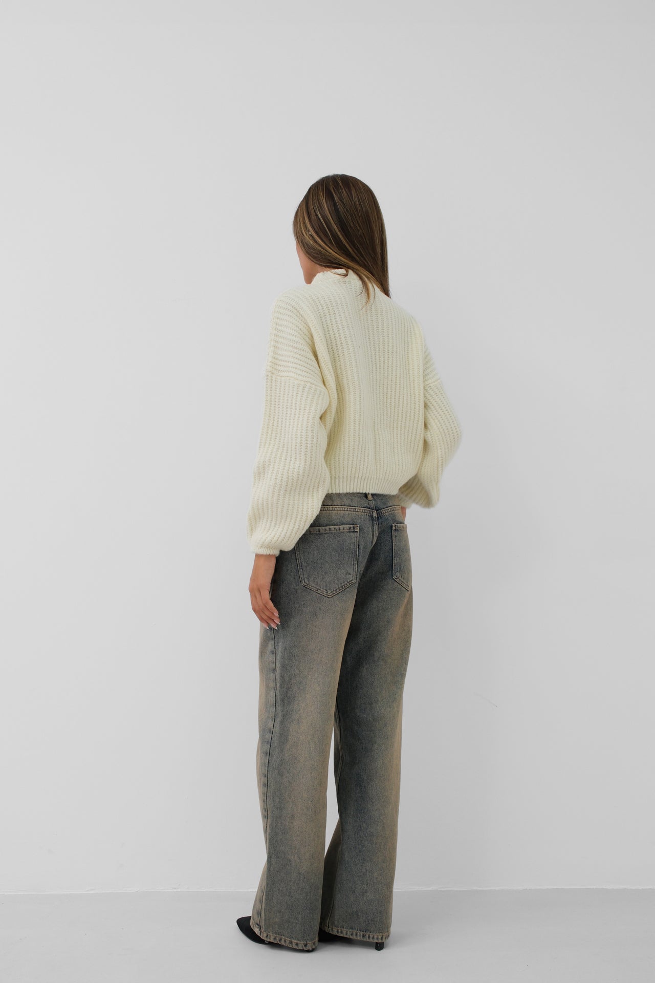 Round Yakali Ecru Oversize Knit Sweater